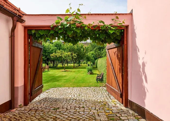 Kristian - House And Garden By Kh
