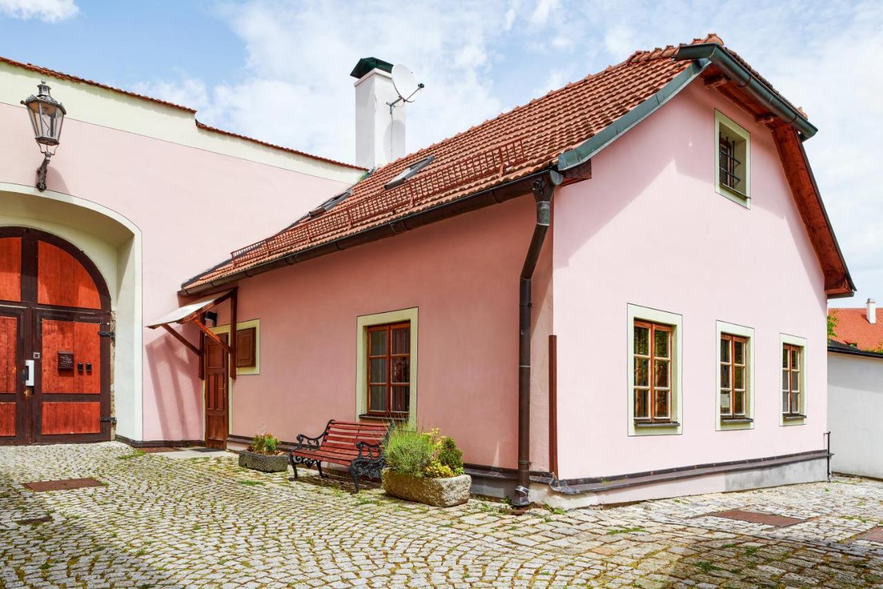 Kristian - House And Garden By Kh * Cesky Krumlov
